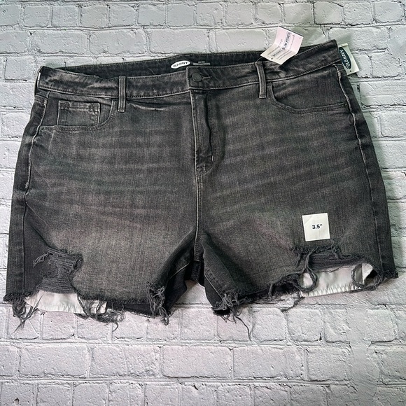 Old Navy Women’s High Rise Shorts Secret Slim Pockets 18 NEW Gray Charcoal - Picture 1 of 15
